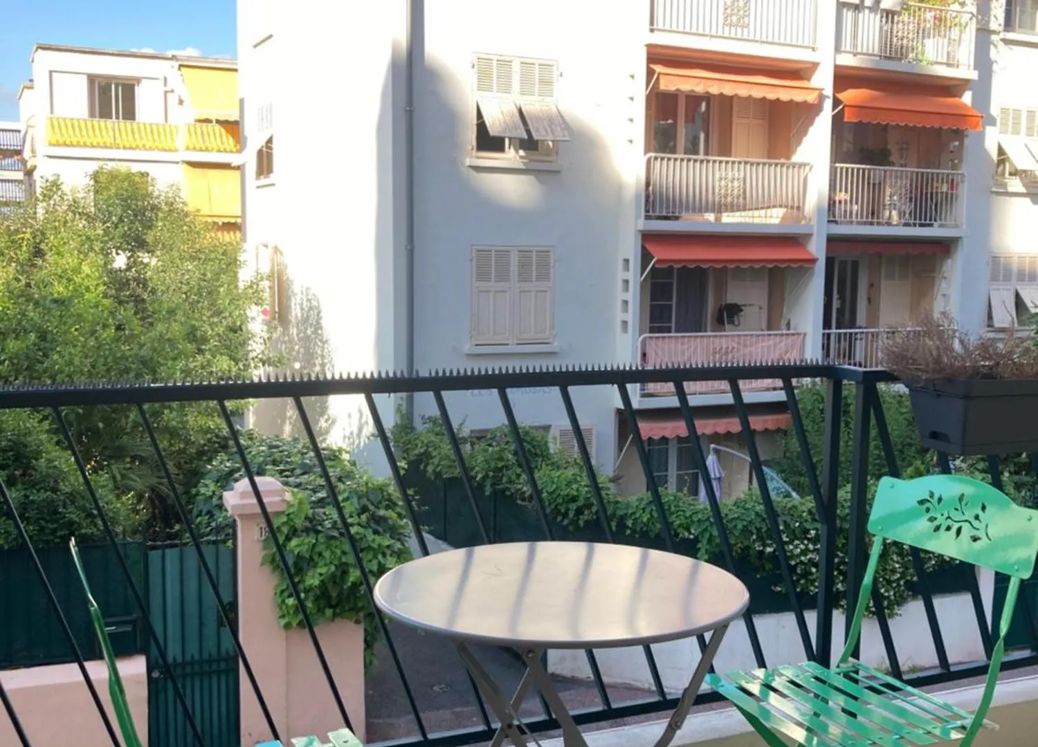 Nice West Cosy Flat Balcony, Near Airport, Train, Beach, Public Transport, Supermarket, Comfortable And Well Equipped Διαμέρισμα